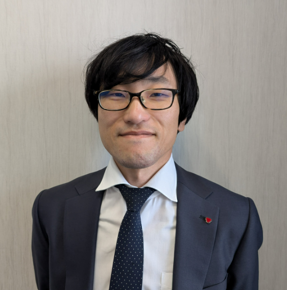 柳瀬さんの顔写真